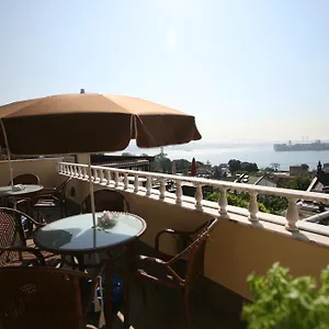 Otel Hanedan ***